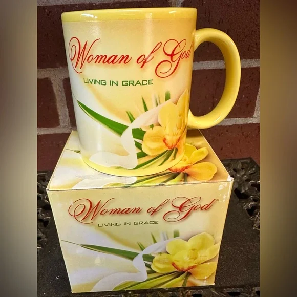 2007 Yellow Floral 'Woman of God-Living in Grace” Mug by CTA with Box - Picture 6 of 6